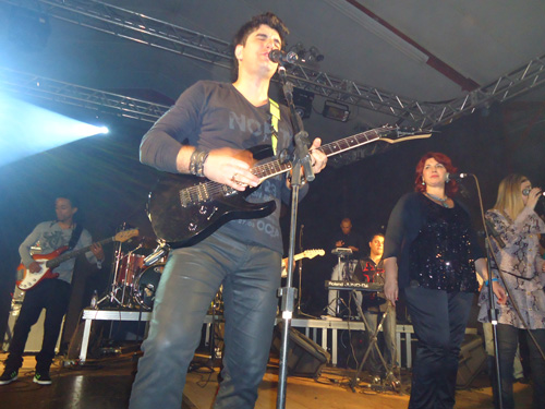 Show em Cascavel-PR 12/11/2011 - Foto DSC00080